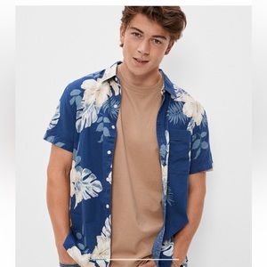 Brand new men’s button up